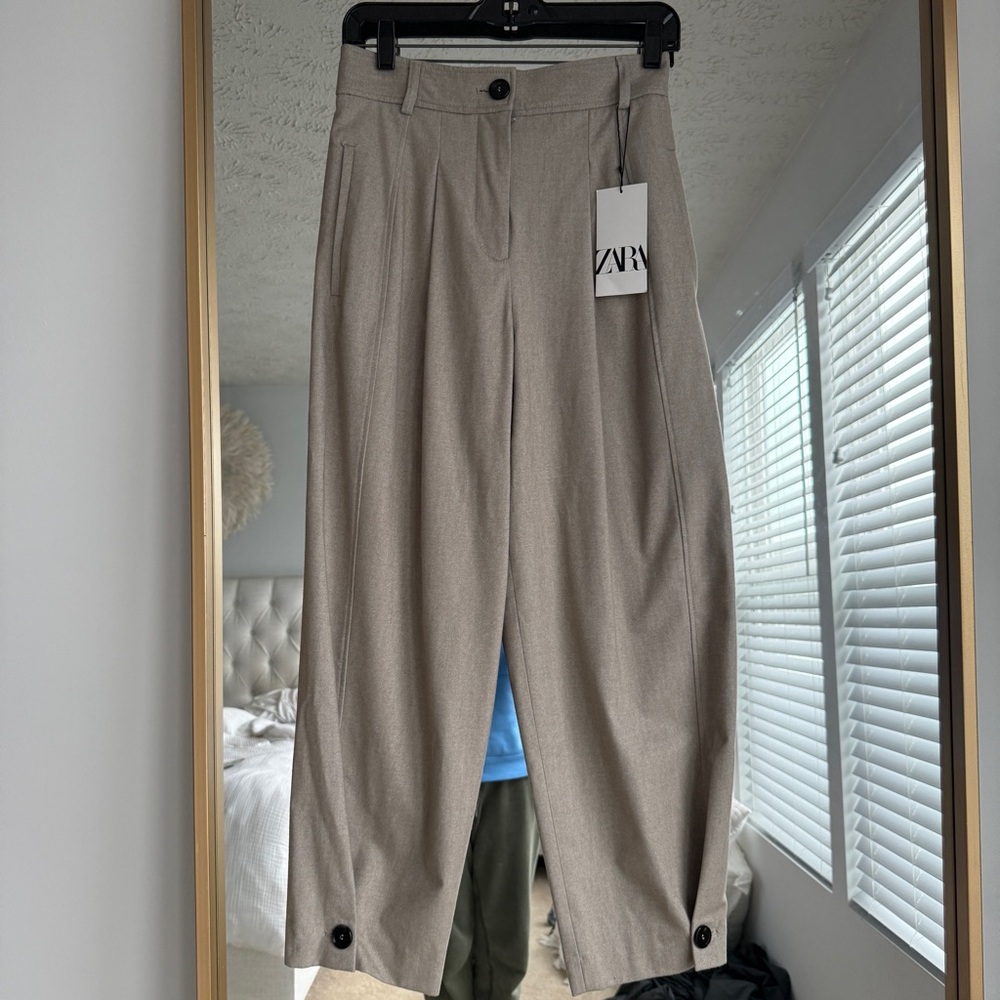 NEW Zara XS Beige Gray Cropped Barrel Balloon Pants - Picture 2 of 8